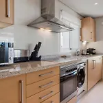 Luxury With Free Alcazaba Lagoon Access Estepona