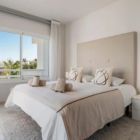 Luxury With Free Alcazaba Lagoon Access 埃斯特波纳