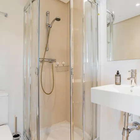 Luxury With Free Alcazaba Lagoon Access Lägenhet Estepona