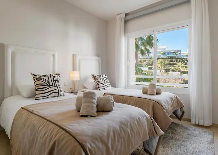 Luxury With Free Alcazaba Lagoon Access *