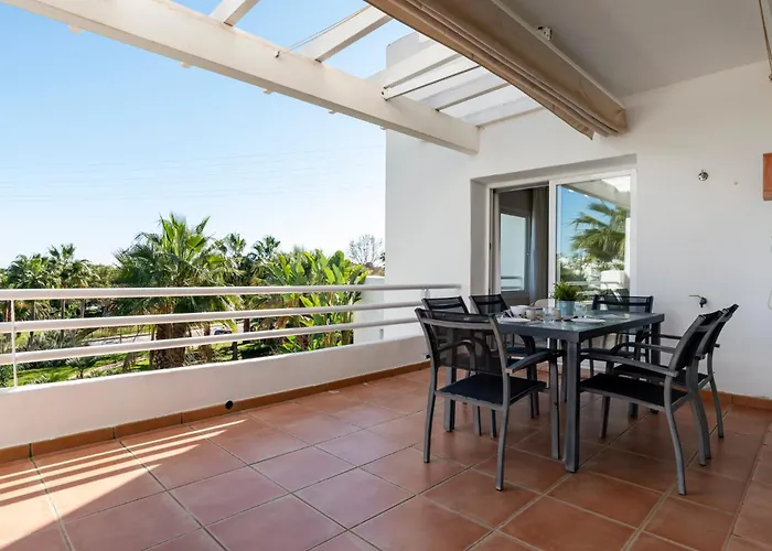 Luxury With Free Alcazaba Lagoon Access 埃斯特波纳