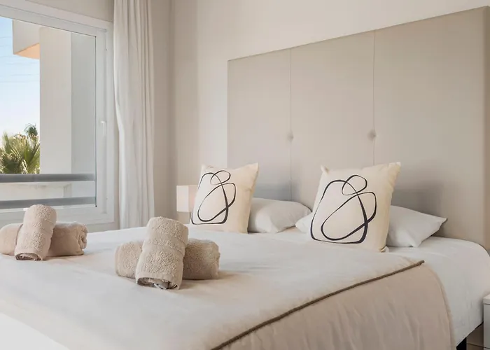 公寓 Luxury With Free Alcazaba Lagoon Access 埃斯特波纳