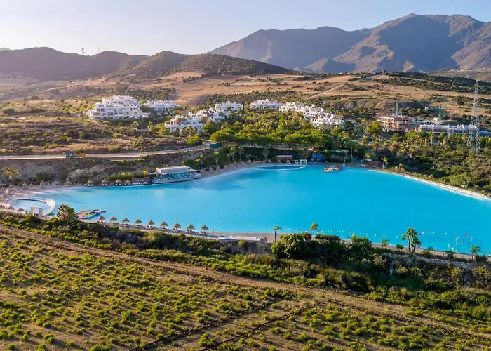 Luxury With Free Alcazaba Lagoon Access 公寓 *